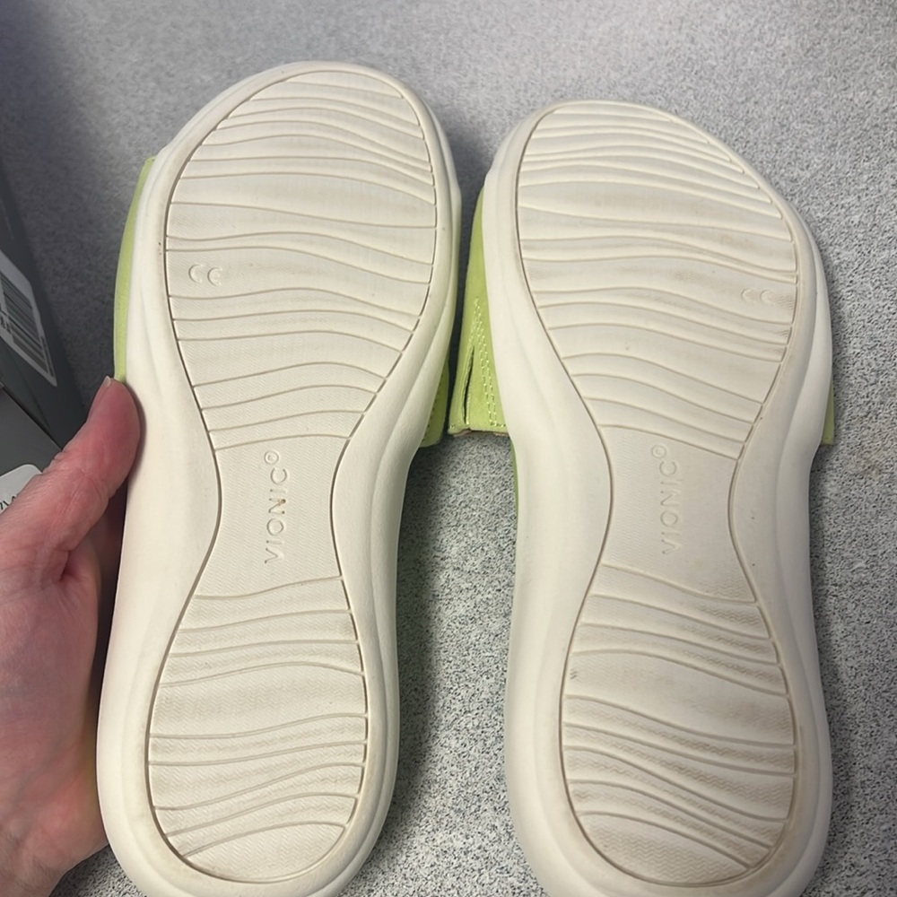 Vionic Women's Bright Green Slide Sandals - Picture 3 of 5